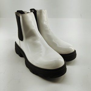 Cushionaire White Platform Chelsea Boots